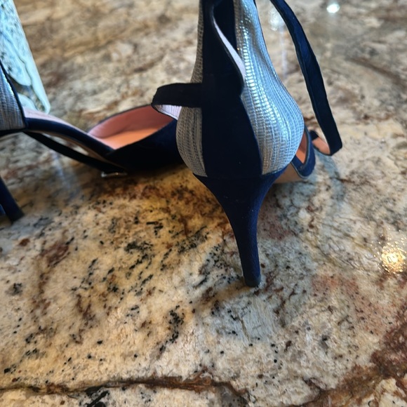 Designer Pepe Castell designer, navy blue, suede pumps, strapping, feminine. - Picture 3 of 3